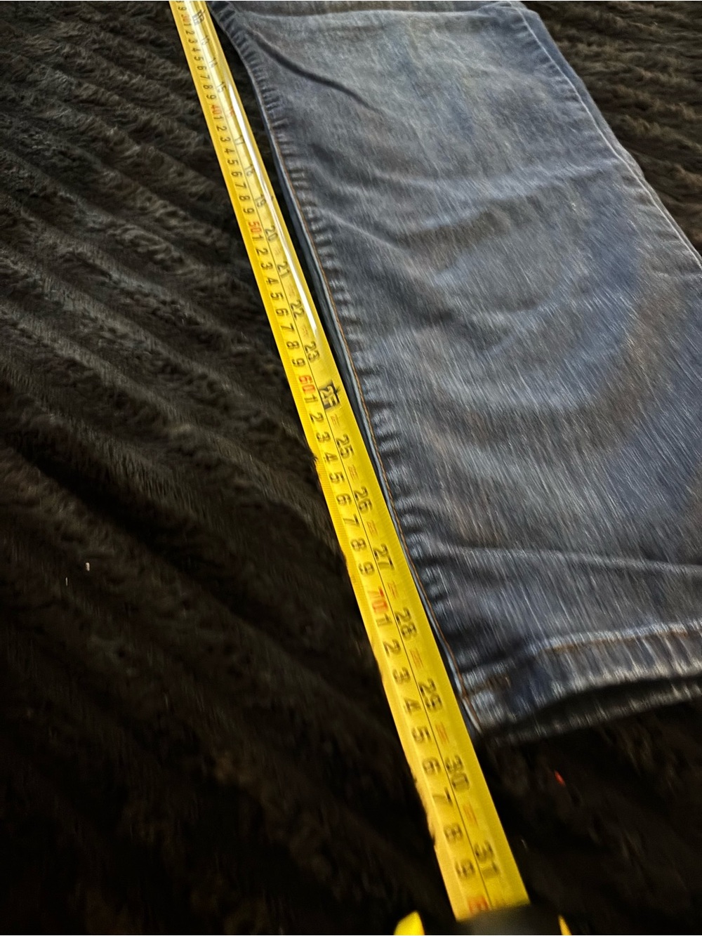 Lee Women's Straight Leg Jeans in Dark Blue Wash - Picture 6 of 6